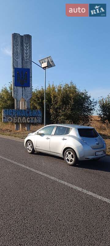 Хэтчбек Nissan Leaf 2012 в Луцке фото 3 Хэтчбек Nissan Leaf 2012 в Луцке