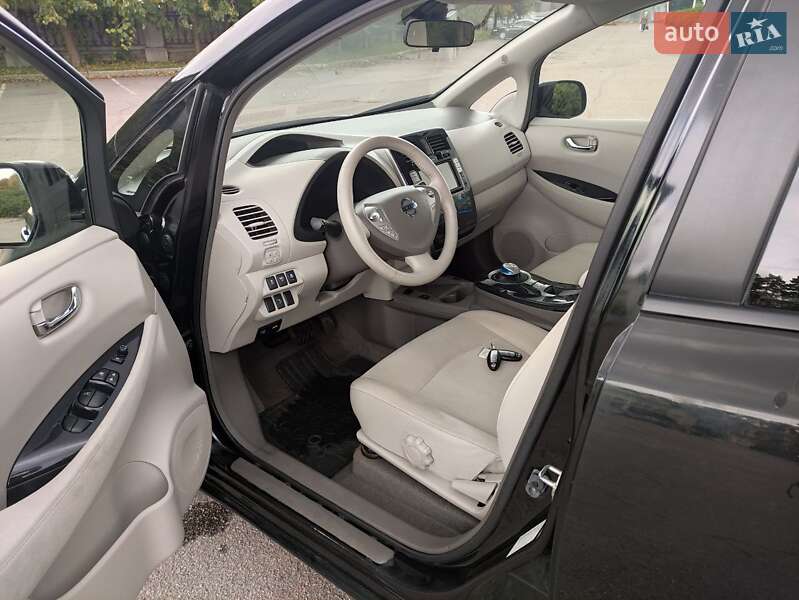 Хэтчбек Nissan Leaf 2012 в Умани фото 11 Хэтчбек Nissan Leaf 2012 в Умани