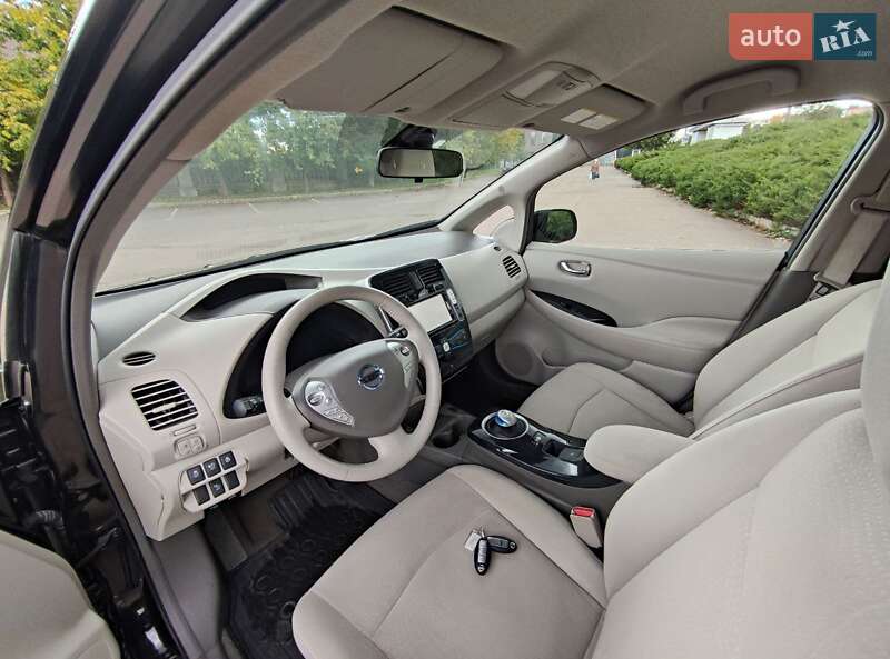 Хэтчбек Nissan Leaf 2012 в Умани фото 16 Хэтчбек Nissan Leaf 2012 в Умани