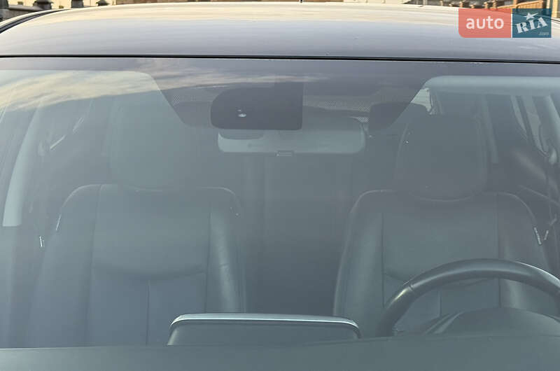 Хэтчбек Nissan Leaf 2015 в Ровно