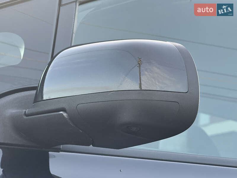 Хэтчбек Nissan Leaf 2015 в Ровно