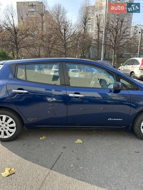 Хэтчбек Nissan Leaf 2017 в Киеве
