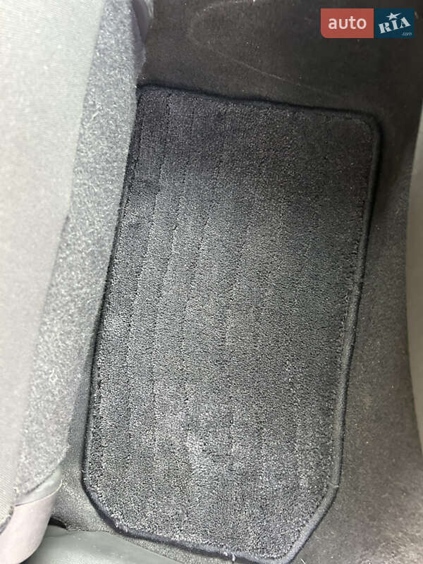 Хэтчбек Nissan Leaf 2017 в Киеве