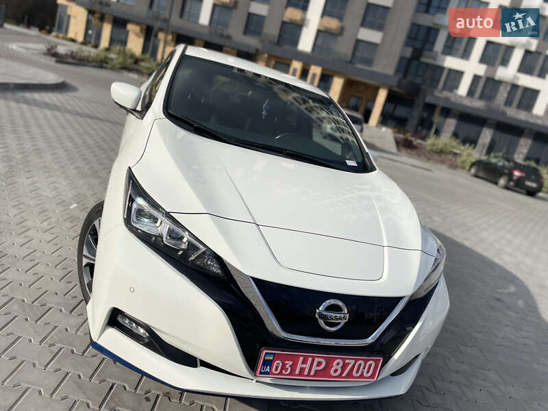 Хэтчбек Nissan Leaf 2020 в Кропивницком