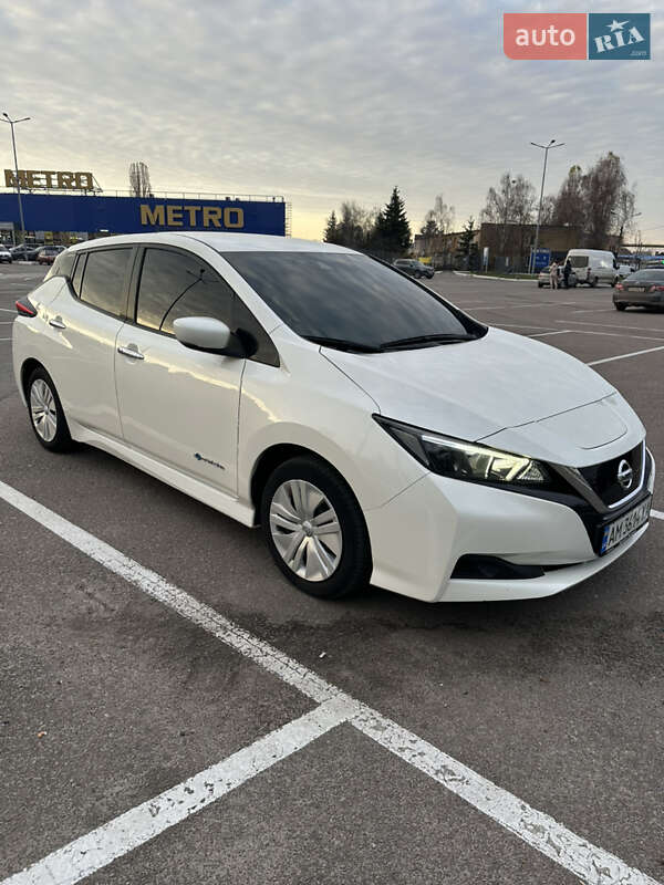 Хэтчбек Nissan Leaf 2018 в Житомире фото 2 Хэтчбек Nissan Leaf 2018 в Житомире