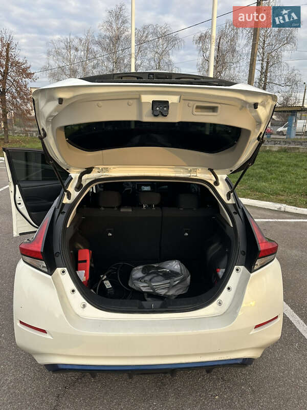 Хэтчбек Nissan Leaf 2018 в Житомире фото 17 Хэтчбек Nissan Leaf 2018 в Житомире