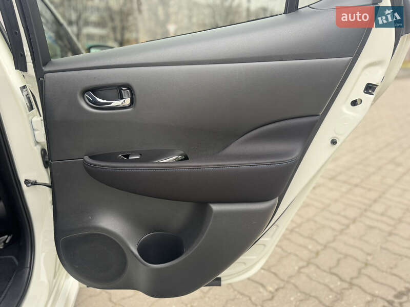 Хэтчбек Nissan Leaf 2018 в Луцке