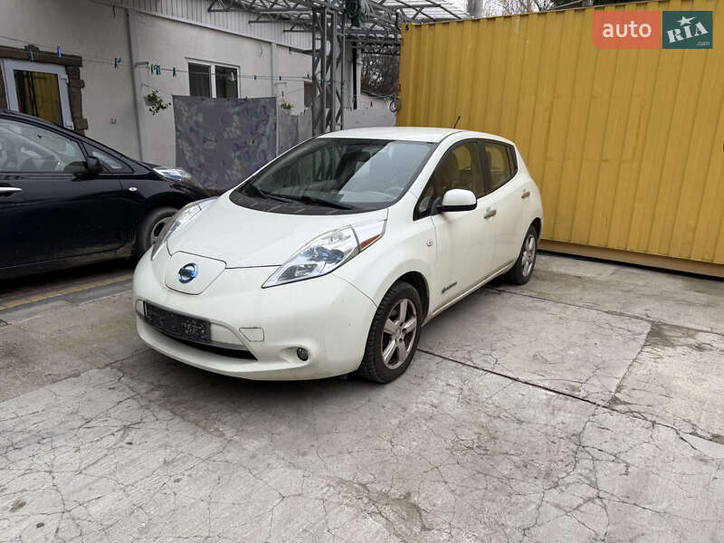 Nissan Leaf 2011