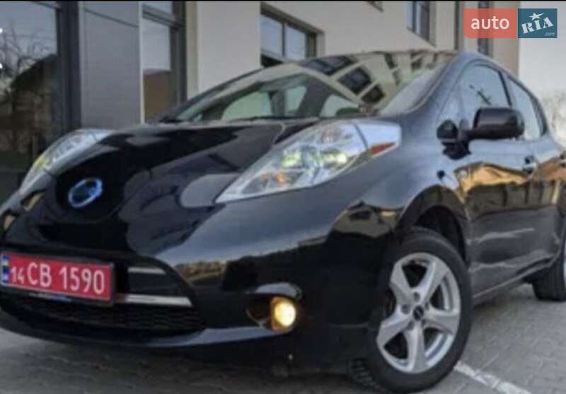 Хэтчбек Nissan Leaf 2011 в Ивано-Франковске фото Хэтчбек Nissan Leaf 2011 в Ивано-Франковске