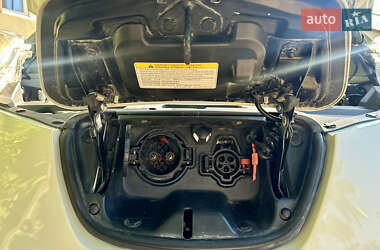 Хэтчбек Nissan Leaf 2014 в Виннице