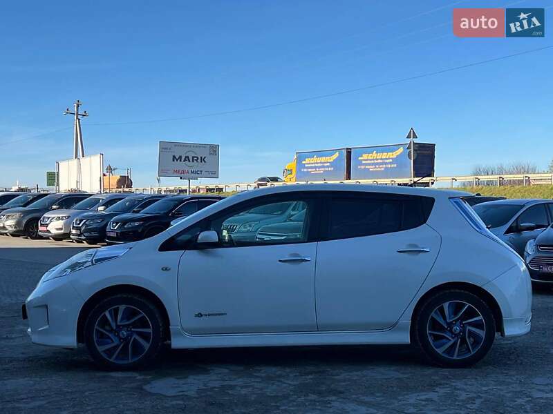 Хэтчбек Nissan Leaf 2014 в Львове