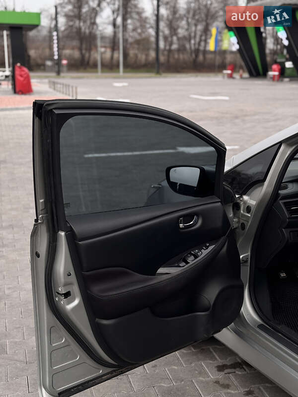 Хетчбек Nissan Leaf 2019 в Вінниці фото 23 Хетчбек Nissan Leaf 2019 в Вінниці