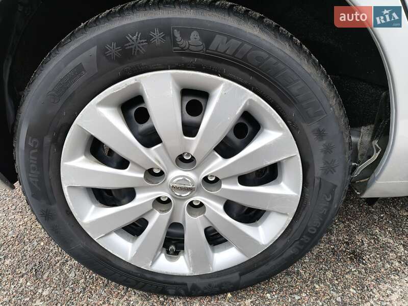 Хэтчбек Nissan Leaf 2014 в Житомире фото 14 Хэтчбек Nissan Leaf 2014 в Житомире