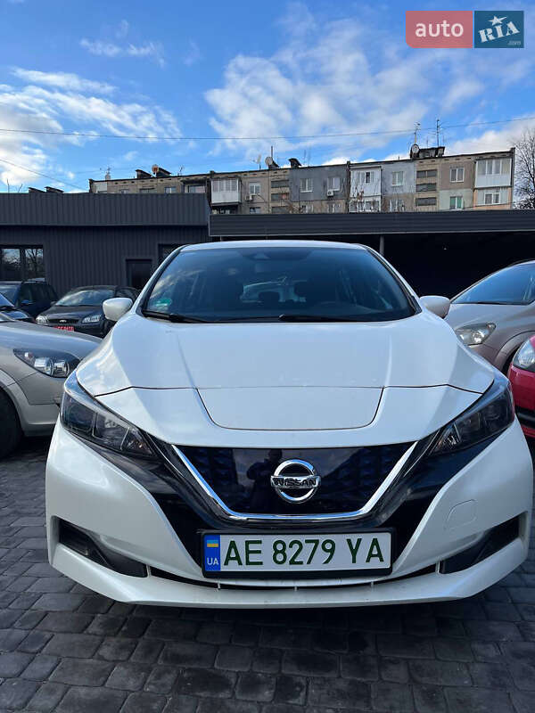 Хетчбек Nissan Leaf 2021 в Кам'янському