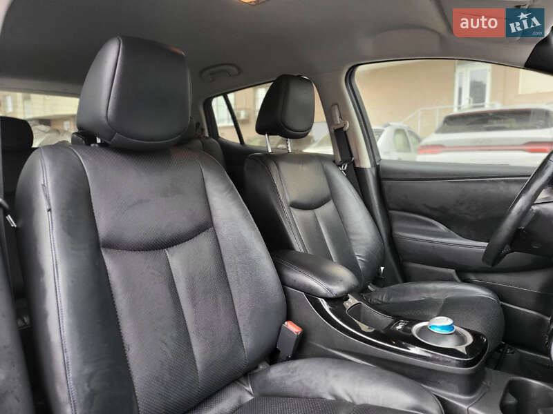 Хетчбек Nissan Leaf 2015 в Києві