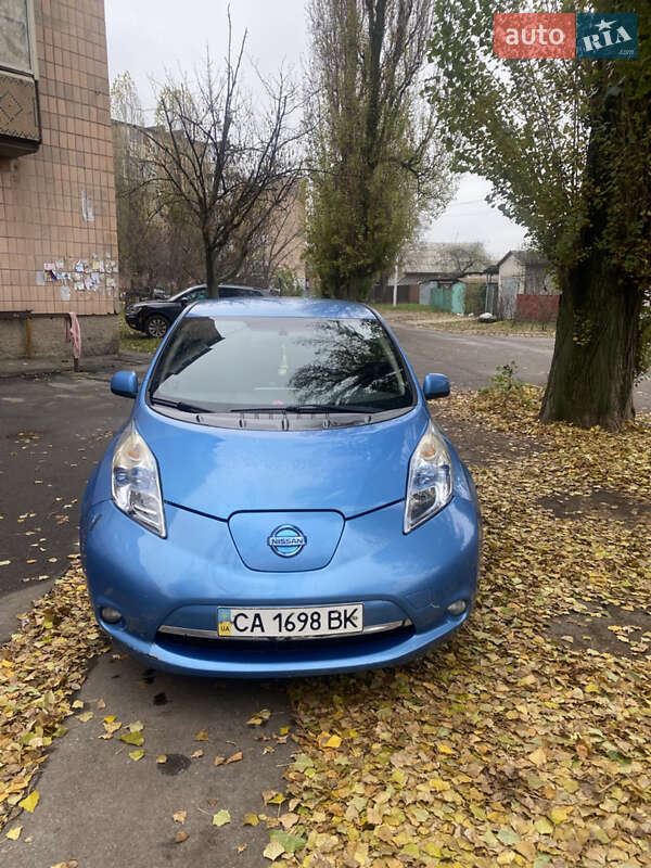 Хетчбек Nissan Leaf 2012 в Черкасах