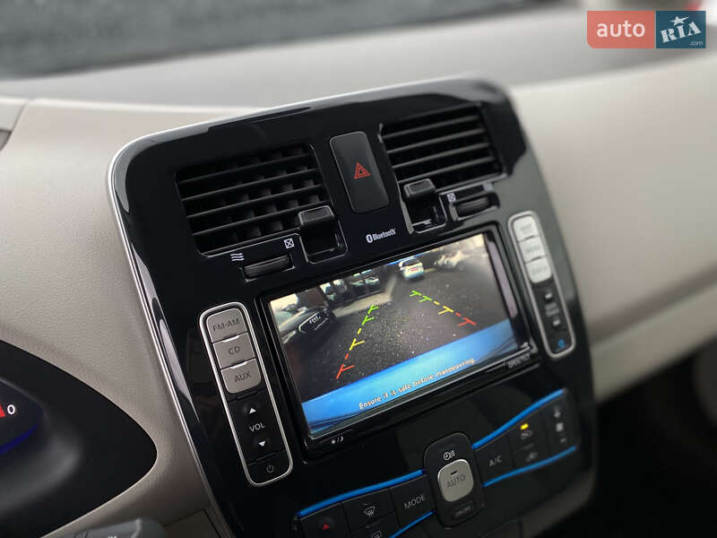 Хэтчбек Nissan Leaf 2011 в Луцке