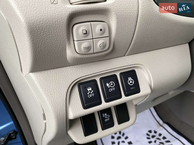 Хэтчбек Nissan Leaf 2011 в Луцке