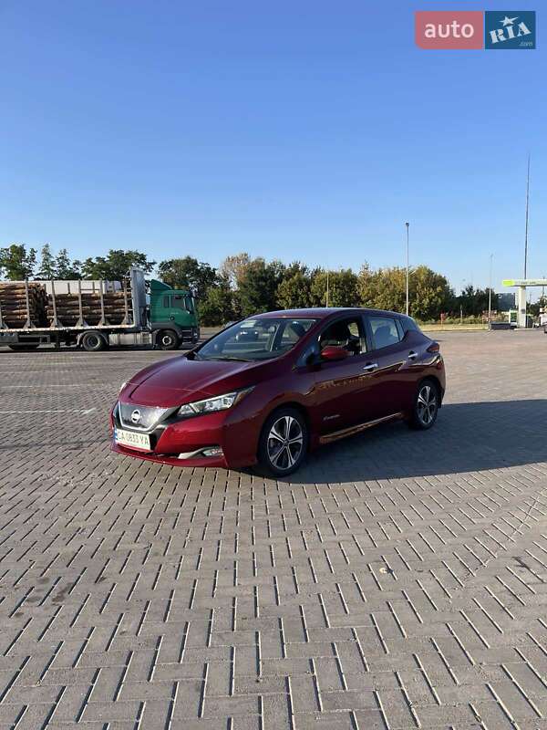 Хэтчбек Nissan Leaf 2019 в Золотоноше