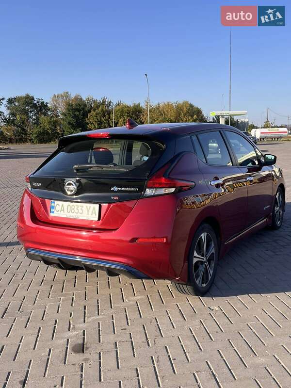 Хэтчбек Nissan Leaf 2019 в Золотоноше