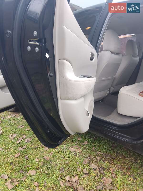 Хэтчбек Nissan Leaf 2011 в Харькове