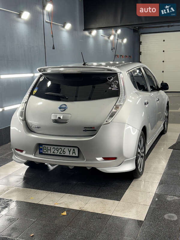 Хэтчбек Nissan Leaf 2015 в Одессе фото 21 Хэтчбек Nissan Leaf 2015 в Одессе