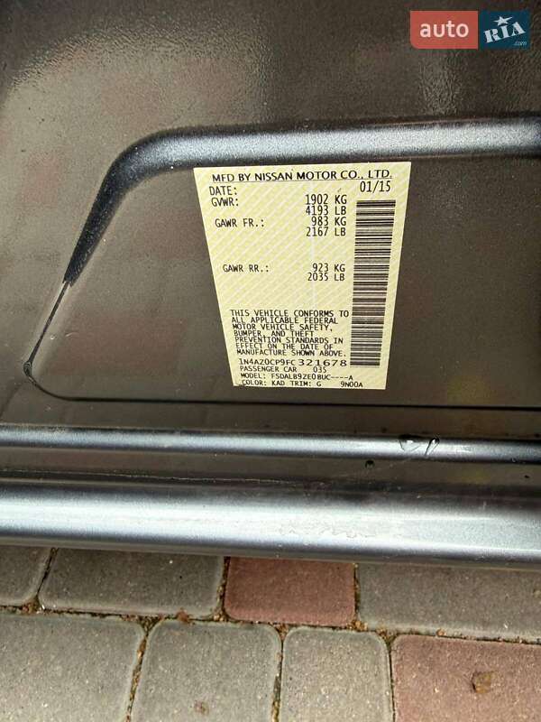 Хэтчбек Nissan Leaf 2015 в Одессе