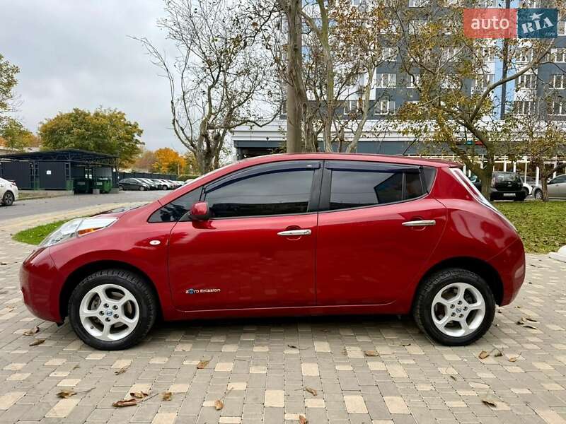 Хэтчбек Nissan Leaf 2012 в Николаеве фото Хэтчбек Nissan Leaf 2012 в Николаеве