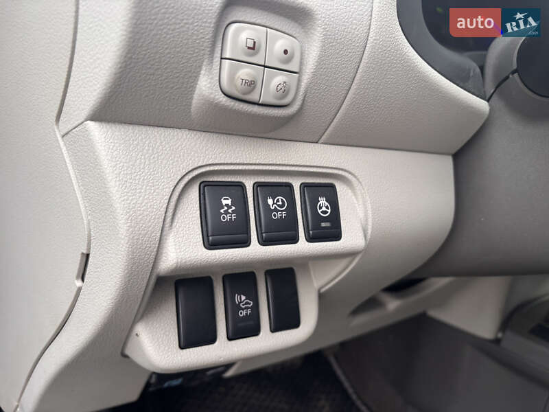 Хэтчбек Nissan Leaf 2012 в Полтаве фото 21 Хэтчбек Nissan Leaf 2012 в Полтаве