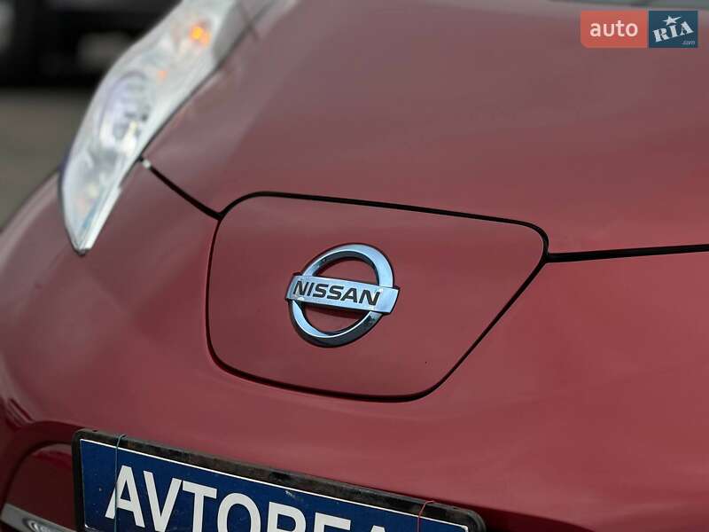 Хэтчбек Nissan Leaf 2016 в Кривом Роге