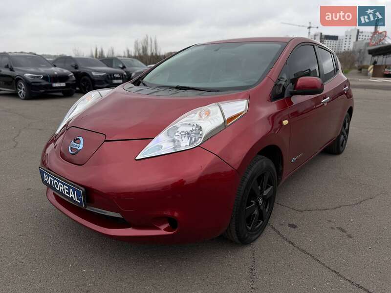 Хэтчбек Nissan Leaf 2016 в Кривом Роге