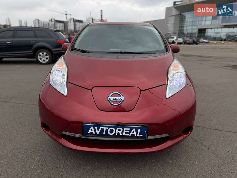 Хэтчбек Nissan Leaf 2016 в Кривом Роге