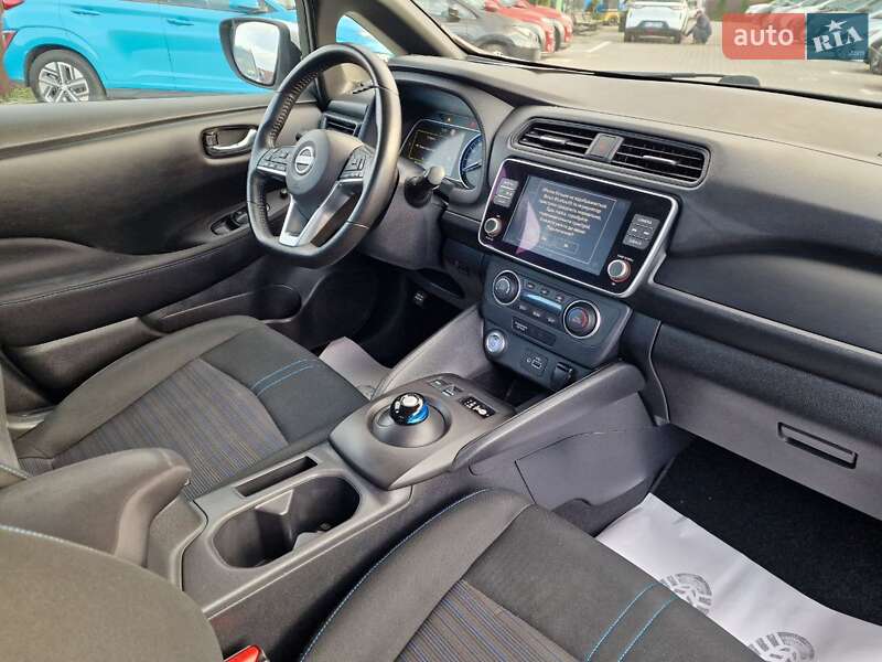 Хэтчбек Nissan Leaf 2022 в Виннице