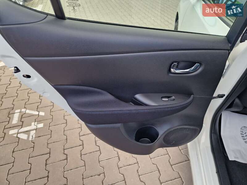 Хэтчбек Nissan Leaf 2022 в Виннице
