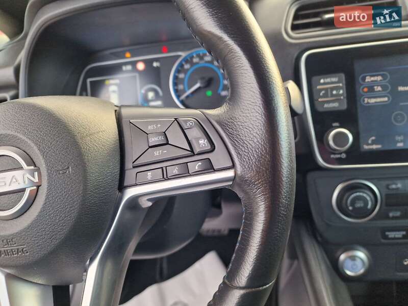 Хэтчбек Nissan Leaf 2022 в Виннице