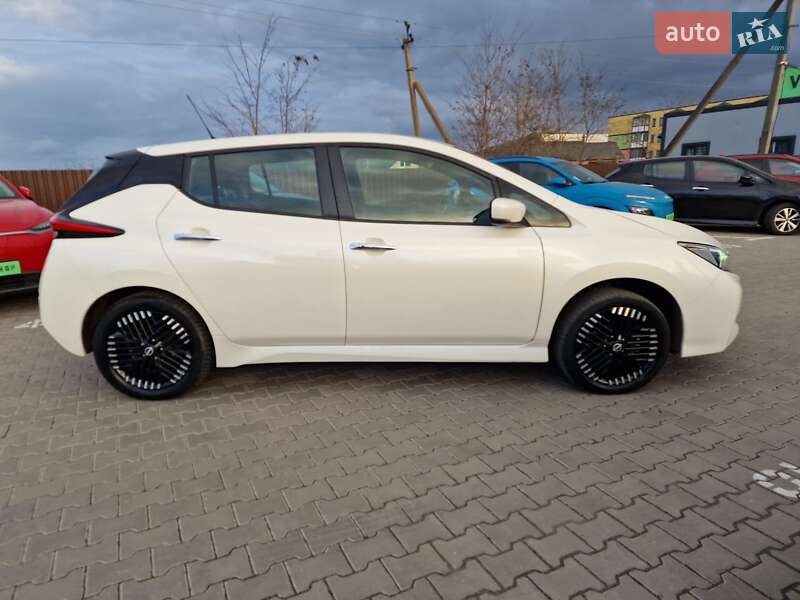 Хэтчбек Nissan Leaf 2022 в Виннице