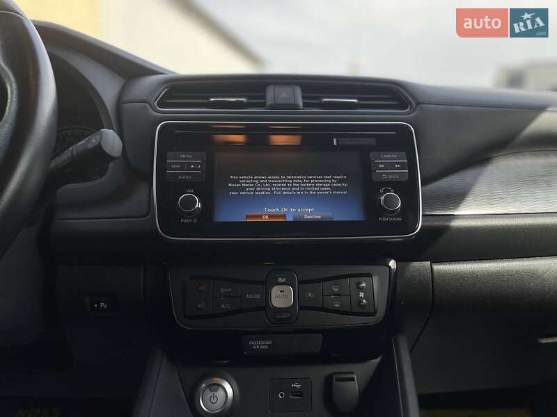 Хетчбек Nissan Leaf 2018 в Івано-Франківську