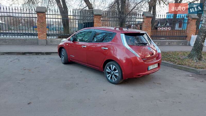 Хэтчбек Nissan Leaf 2016 в Фастове