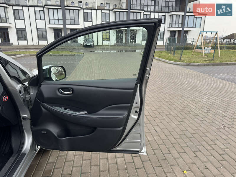 Хэтчбек Nissan Leaf 2014 в Ровно фото 25 Хэтчбек Nissan Leaf 2014 в Ровно