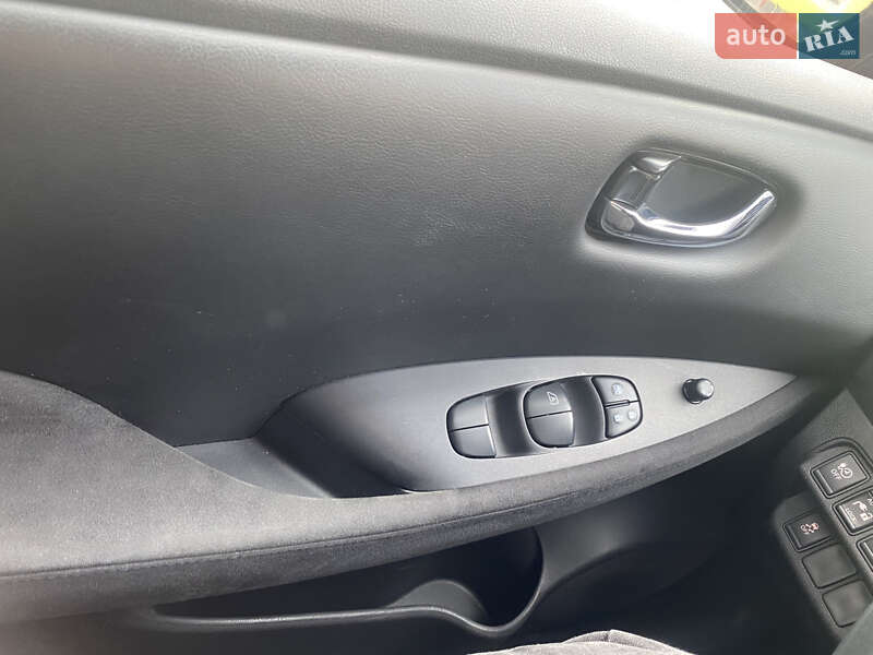 Хэтчбек Nissan Leaf 2014 в Черновцах