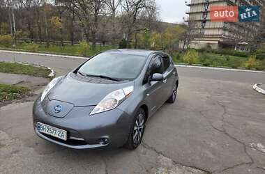 Хэтчбек Nissan Leaf 2015 в Одессе