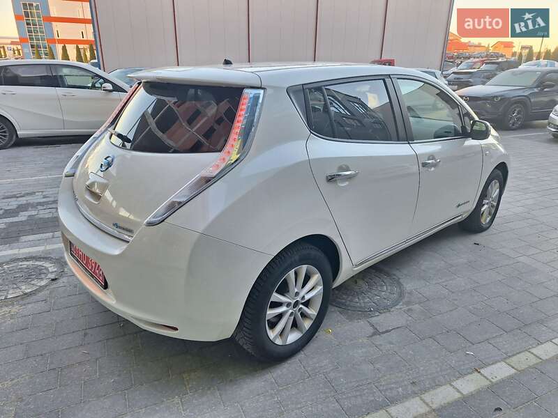 Хэтчбек Nissan Leaf 2014 в Городке фото 14 Хэтчбек Nissan Leaf 2014 в Городке