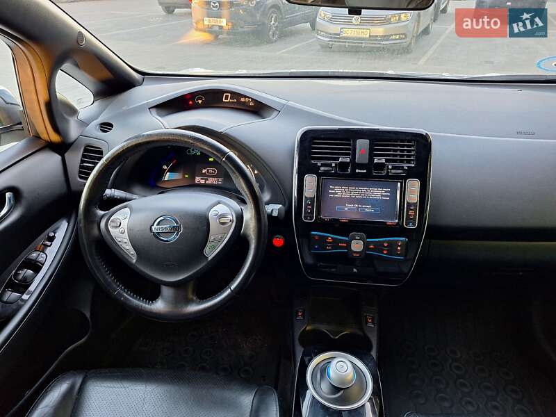 Хэтчбек Nissan Leaf 2014 в Городке фото 28 Хэтчбек Nissan Leaf 2014 в Городке