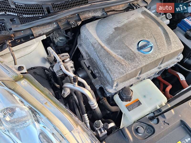 Хэтчбек Nissan Leaf 2014 в Городке фото 31 Хэтчбек Nissan Leaf 2014 в Городке