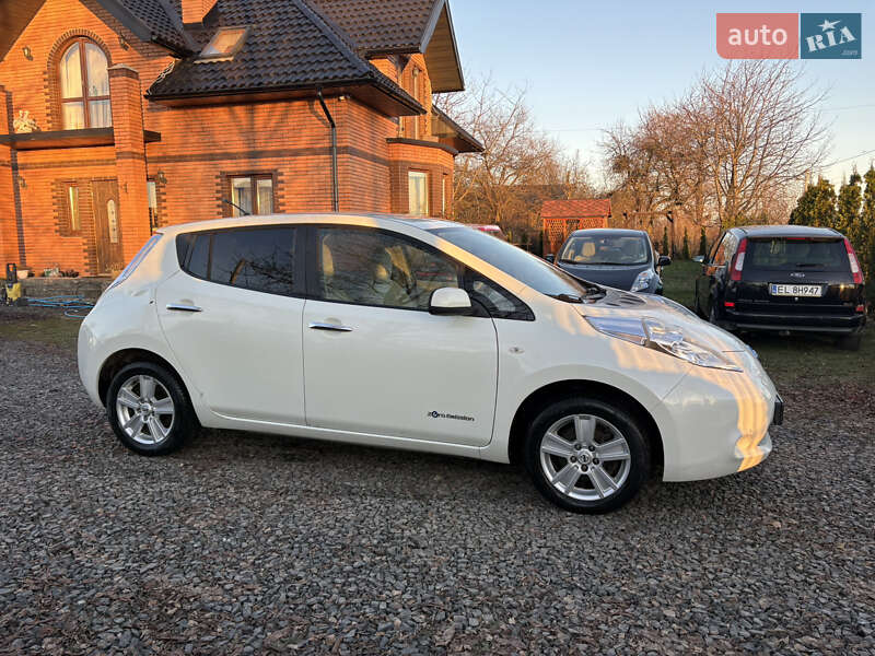 Хэтчбек Nissan Leaf 2012 в Луцке
