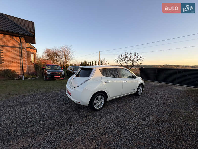 Хэтчбек Nissan Leaf 2012 в Луцке