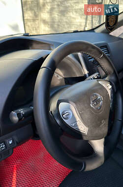 Хетчбек Nissan Leaf 2017 в Хмельницькому