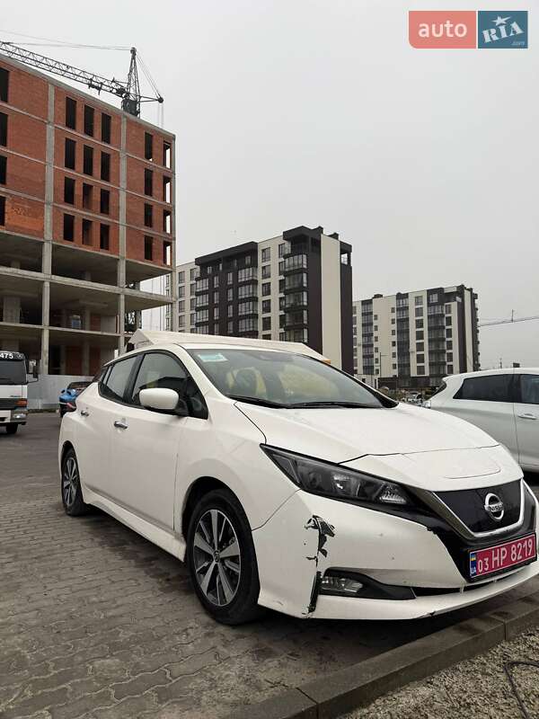 Хэтчбек Nissan Leaf 2019 в Первомайске