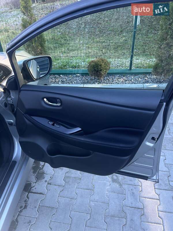 Хэтчбек Nissan Leaf 2020 в Ивано-Франковске