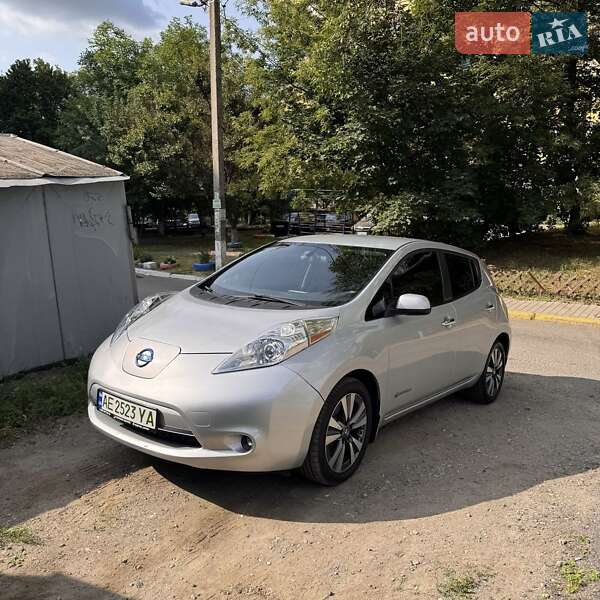 Хэтчбек Nissan Leaf 2017 в Днепре фото 5 Хэтчбек Nissan Leaf 2017 в Днепре